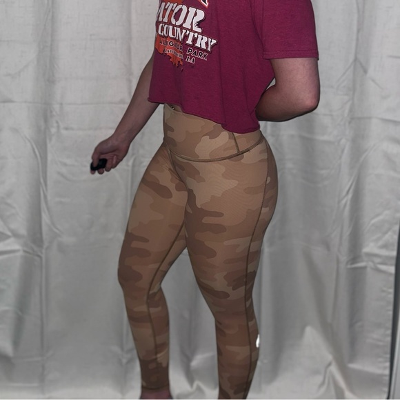 Fabletics camo leggings - Picture 4 of 8